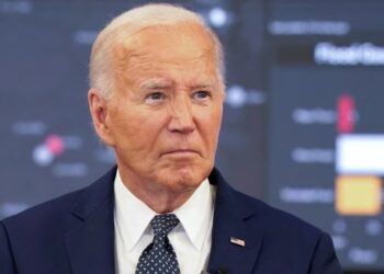 El presidente de EEUU, Joe Biden, habla durante una sesión informativa de funcionarios federales sobre el clima extremo en el Centro de Operaciones de Emergencia de D.C. en Washington, el 2 de julio de 2024.