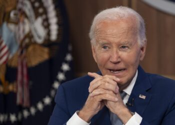 Washington (United States Of America), 03/09/2024.- US President Joe Biden delivers remarks during the kickoff event of the 'Investing in America' content series at the White House, in Washington, DC, USA, 03 September 2024. Biden's 'Investing in America' agenda is 'mobilizing historic levels of private sector investments in the United States, bringing manufacturing back to America after decades of offshoring', he said. (Estados Unidos) EFE/EPA/CHRIS KLEPONIS / POOL