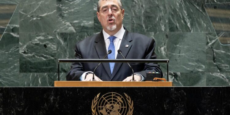 New York (United States), 24/09/2024.- Guatemalan President Bernardo Arevalo speaks during the General Debate of the 79th session of the United Nations General Assembly at United Nations Headquarters in New York, New York, USA, 24 September 2024. The annual high-level General Debate gathers world leaders from 24 to 28 September, and 30 September under the theme, 'Leaving no one behind: acting together for the advancement of peace, sustainable development and human dignity for present and future generations'. (Nueva York) EFE/EPA/JUSTIN LANE