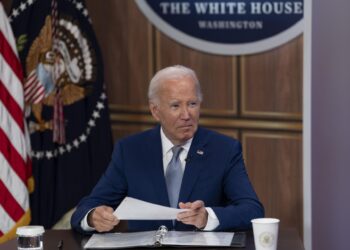 Washington (United States Of America), 03/09/2024.- US President Joe Biden delivers remarks during the kickoff event of the 'Investing in America' content series at the White House, in Washington, DC, USA, 03 September 2024. Biden's 'Investing in America' agenda is 'mobilizing historic levels of private sector investments in the United States, bringing manufacturing back to America after decades of offshoring', he said. (Estados Unidos) EFE/EPA/CHRIS KLEPONIS / POOL