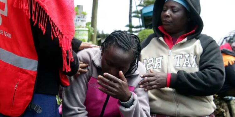 Tragedia en Kenia: se incendió un colegio y murieron 17 alumnos (AP)