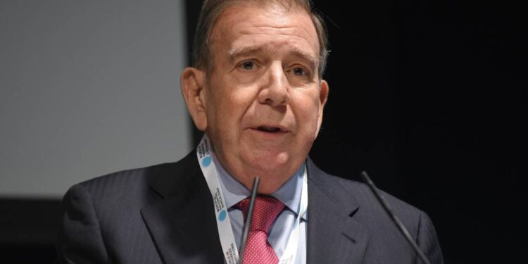 El ex embajador de Venezuela en Argentina, Edmundo González, durante la apertura del evento ‘World in Progress’ de Grupo Prisa, a 14 de octubre de 2024, en Barcelona, Cataluña (España). Alberto Paredes / Europa Press Europa Press.