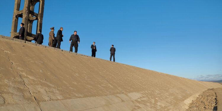 This picture taken on November 4, 2024 and released from North Korea's official Korean Central News Agency (KCNA) via KNS on November 5, 2024 shows North Korea's leader Kim Jong Un (top C) visiting a flood restoration construction site in North Pyongan Province following flooding from heavy rain during the summer. (Photo by KCNA VIA KNS / AFP) / - South Korea OUT / - SOUTH KOREA OUT / REPUBLIC OF KOREA OUT   ---EDITORS NOTE--- RESTRICTED TO EDITORIAL USE - MANDATORY CREDIT "AFP PHOTO/KCNA VIA KNS" - NO MARKETING NO ADVERTISING CAMPAIGNS - DISTRIBUTED AS A SERVICE TO CLIENTS
THIS PICTURE WAS MADE AVAILABLE BY A THIRD PARTY. AFP CAN NOT INDEPENDENTLY VERIFY THE AUTHENTICITY, LOCATION, DATE AND CONTENT OF THIS IMAGE. THIS PHOTO IS DISTRIBUTED EXACTLY AS RECEIVED BY AFP. /