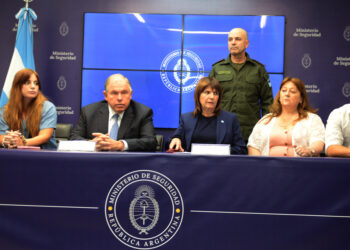 27-12-2024 - Buenos Aires -  Patricia Bullrich y Gerardo Werthein se reunen con la familia del gendarme secuestrado en Venezuela. Foto: Luciano Thieberger.