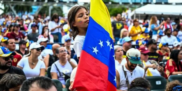 Alrededor de 600.000 venezolanos tienen protección especial para permanecer en Estados Unidos.