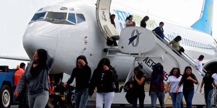 Primer vuelo con ciudadanos peruanos deportados de EEUU aterrizó en el aeropuerto Jorge Chávez. Foto referencial. (Foto: Difusión)