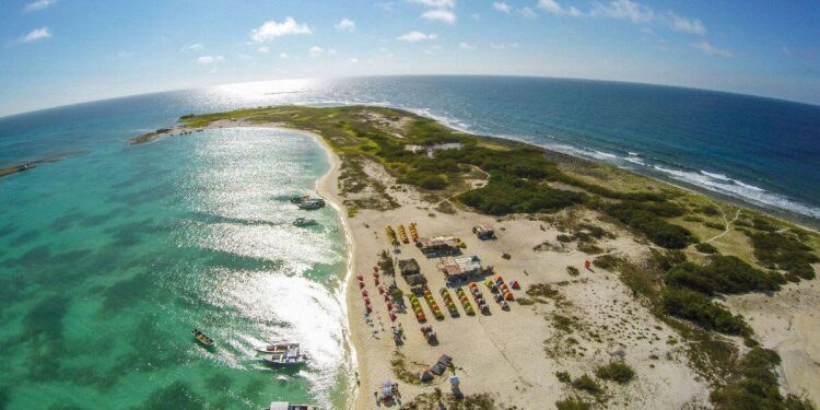 Anuncian inversiones turísticas en la ZEE La Tortuga