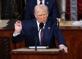 WASHINGTON (United States), 05/03/2025.- US President Donald Trump addresses a joint session of the United States Congress in the House Chamber of the US Capitol in Washington, DC, USA, 04 March 2025. (Estados Unidos) EFE/EPA/SHAWN THEW